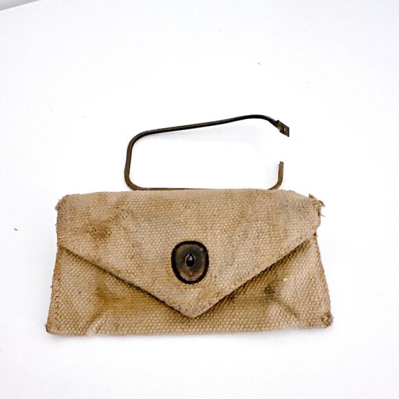 ANTIQUE WWII DRESSING FIRST AID POUCH KHAKI CANVAS - Picture 2 of 11